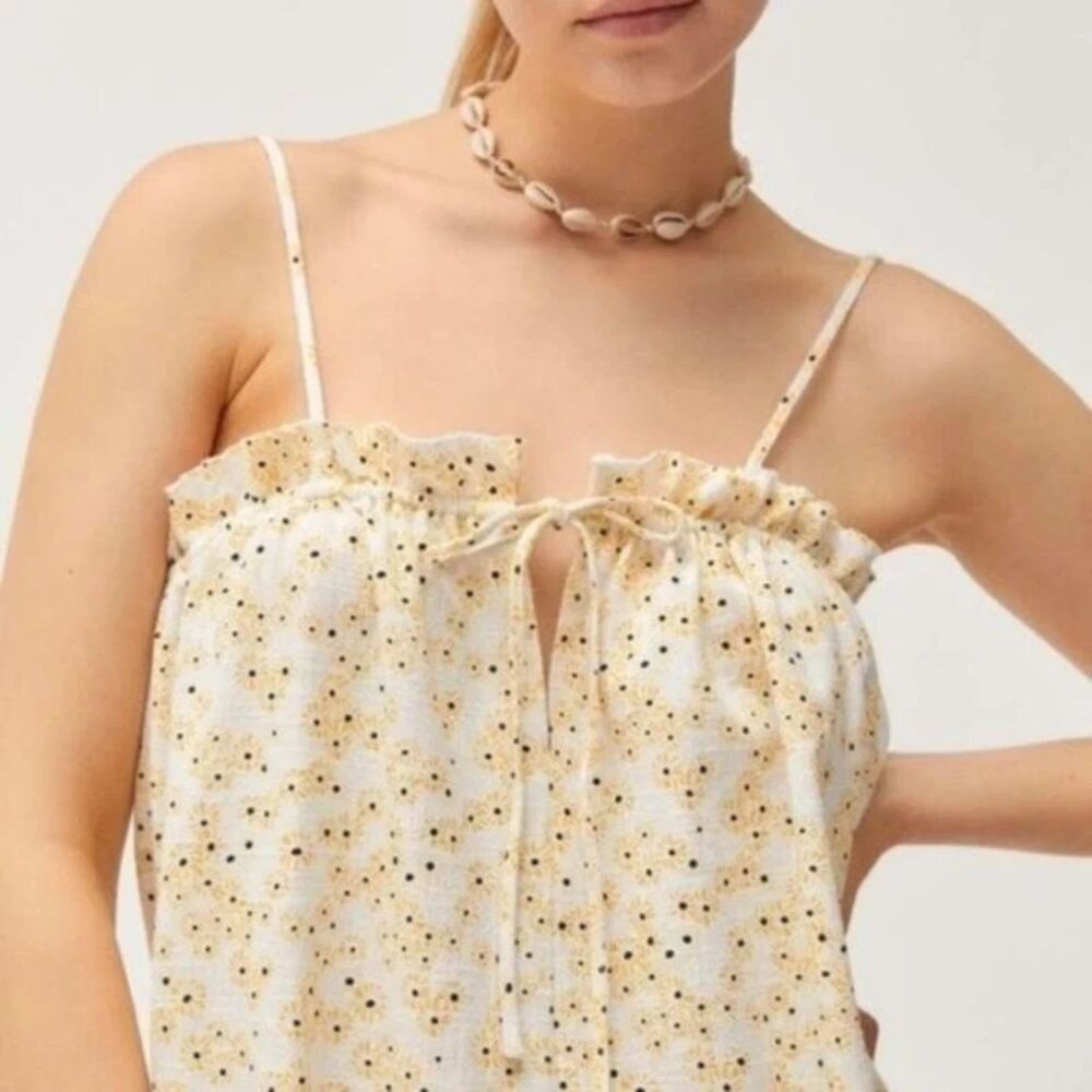 Urban Outfitters Daisy Print Tie Front Romper Size Medium